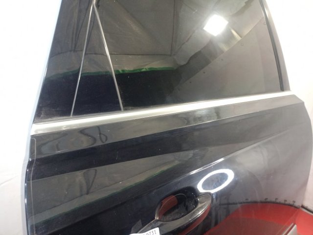 Молдинг заднього скла, правий 4M08537643Q7 VAG