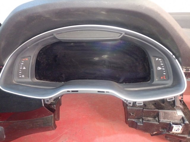 щиток приладу 4M0920890C VAG
