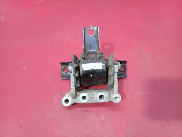 Права опора двигуна Додж Caliber SXT