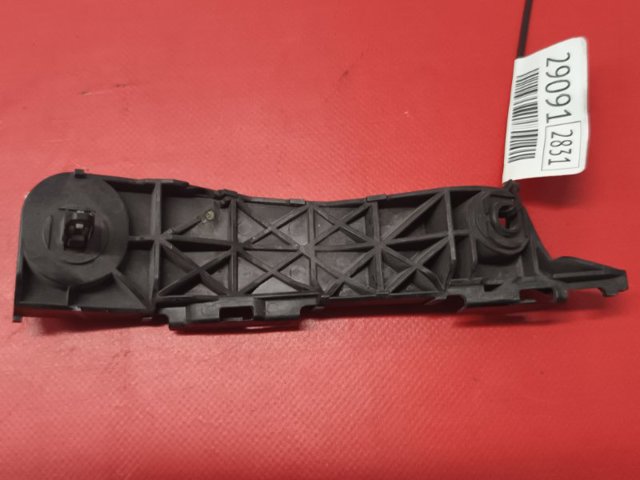 Праве кріплення переднього бампера 525350R010 TOYOTA