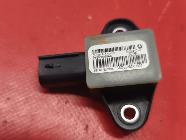 Датчик Айрбег передній 56038925AA CHRYSLER