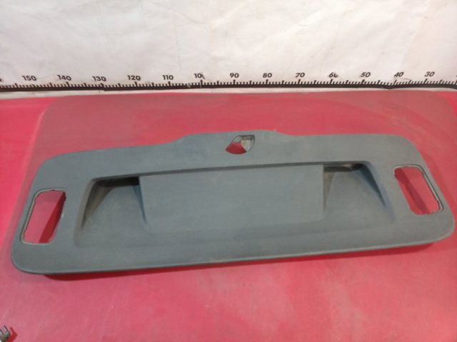 Обшивка кришки багажника 561867605D VAG