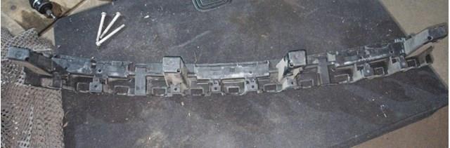 Абсорбер переднего бампера dodge durango 11-13 сломана направляйка 57010724AE