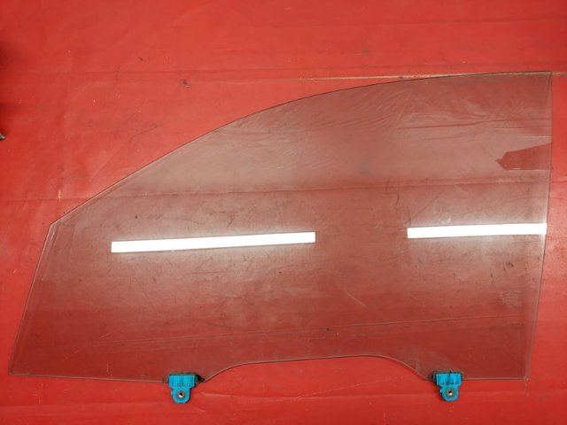 Скло водійських дверей 5706B133 MITSUBISHI