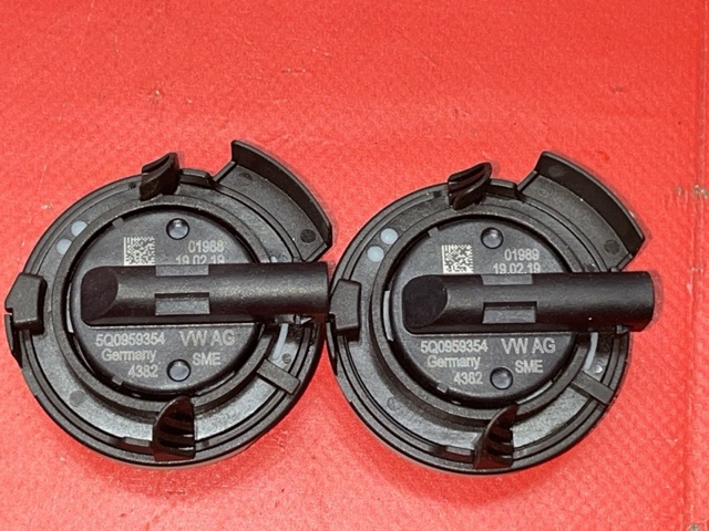 Датчик Ейрбег передній 5Q0959354 VAG