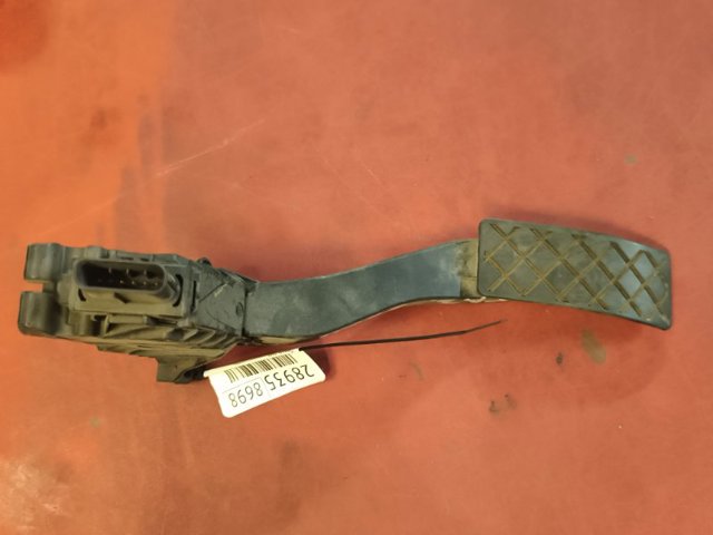 Підаль газу 5QN723503 VAG