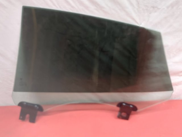 Скло заднє праве 600657100D TESLA