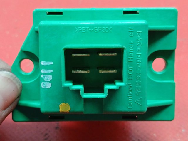 Реле обігрівача 600824600B TESLA