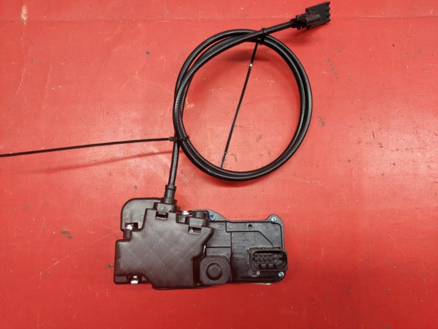 Замок задніх дверей, правих 600891400D TESLA