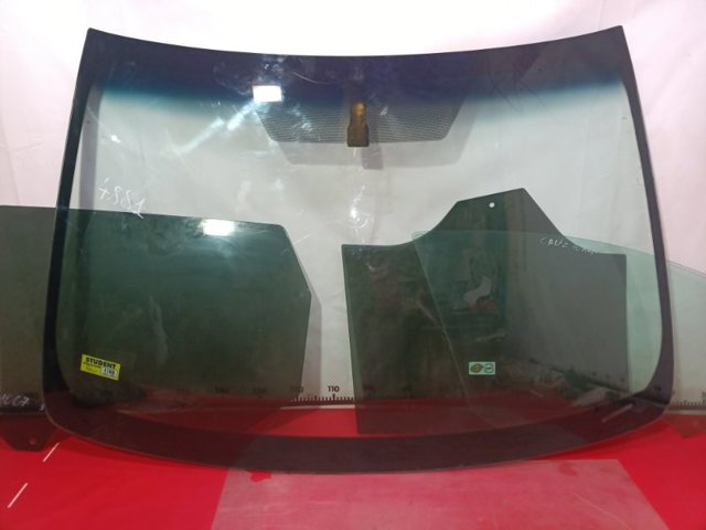 Заднє стекло 6480106120 TOYOTA