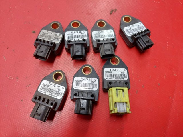 Датчик подушки безпеки 68056162AA CHRYSLER