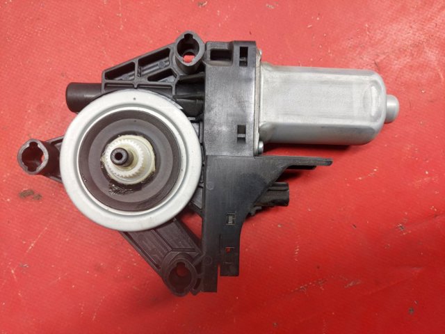 Моторчик склопідйомника двері задніх, лівих 68079285AB CHRYSLER