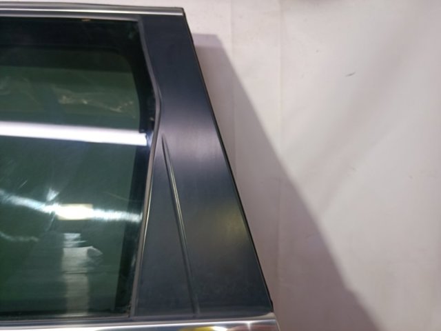 Накладка задньої двері, лівої, вертикальна 68102579AE CHRYSLER