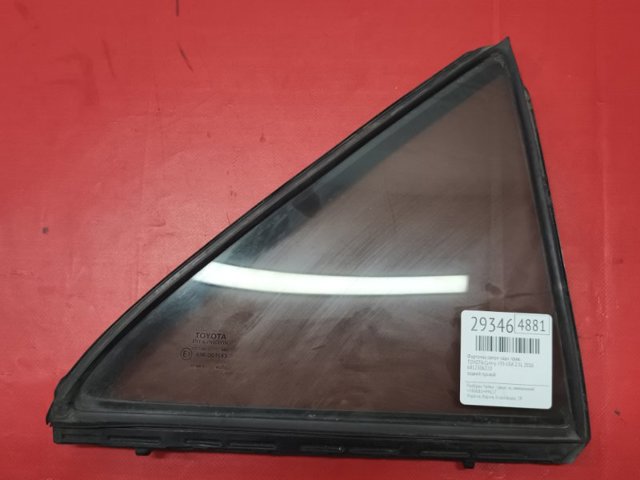 Задня кватирка права 6812306220 TOYOTA