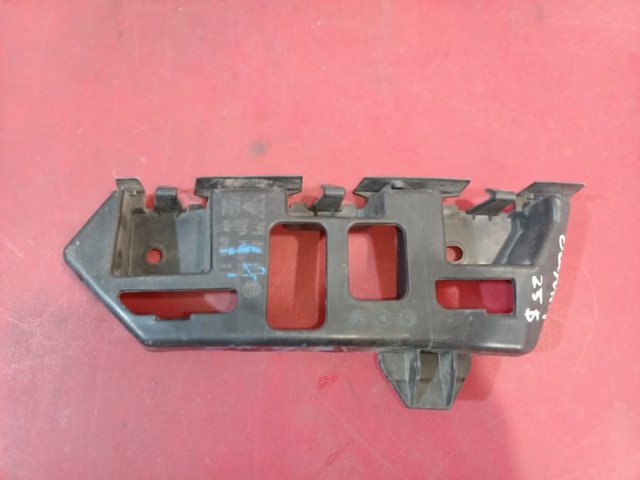 Напрямна заднього бампера, права 7P5807484 PORSCHE