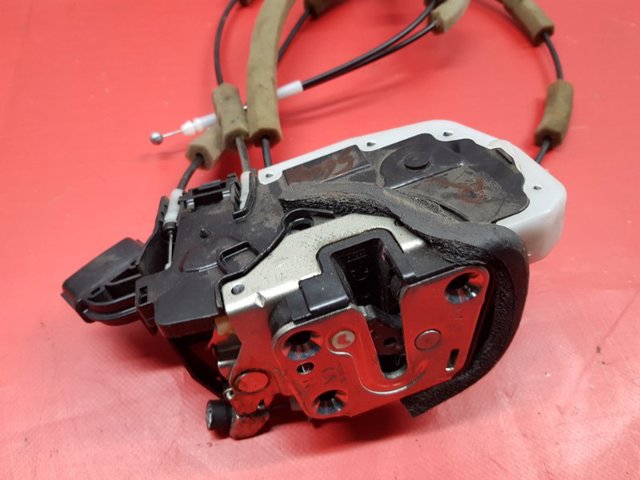 Замок двері правої передньої 805005AA0A NISSAN