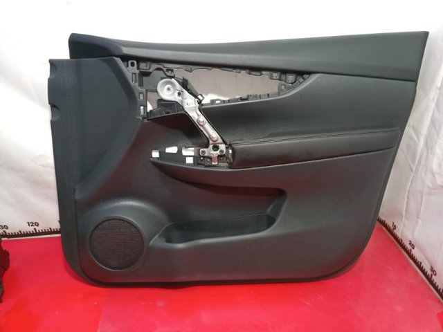 Картка обшивки передніх дверей правих 809004BA2A NISSAN