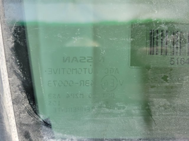 Скло задньої двері правої 823006RA0A NISSAN