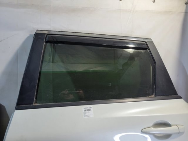 Скло задньої двері лівої 823016RA0A NISSAN