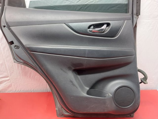 Обшивка-облицювання задніх дверей, лівою, внутрішня 829014BA0A NISSAN