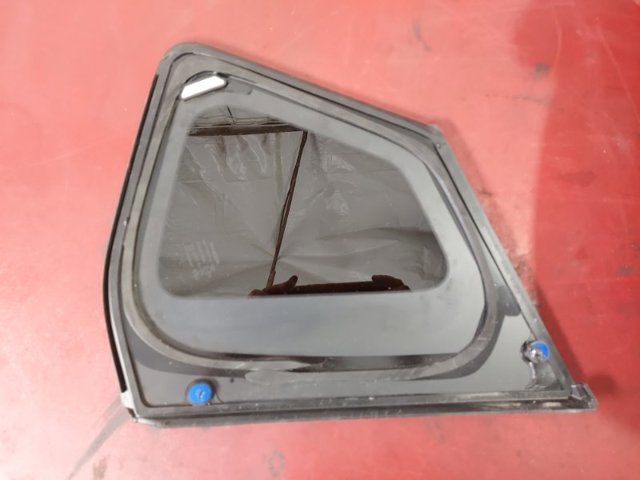 Скло багажника, ліве 833016RA0A NISSAN