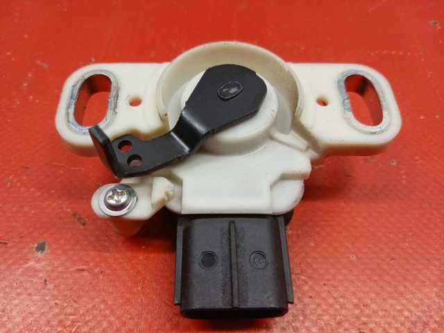 Датчик педалі гальма 8951033030 TOYOTA