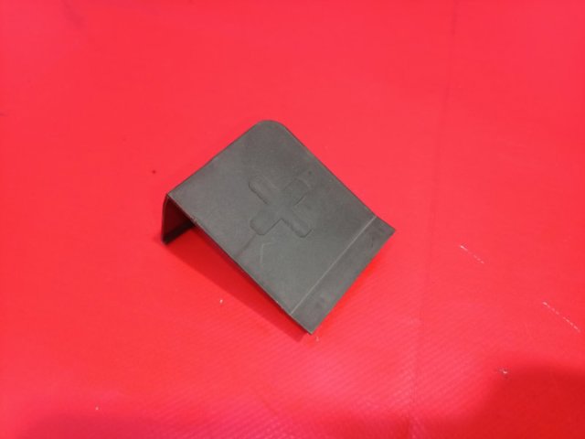 Кришка клемми АКБ 8K0915429C VAG