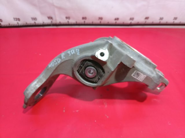 Цапфа поворотного кулака 8R0505436C VAG