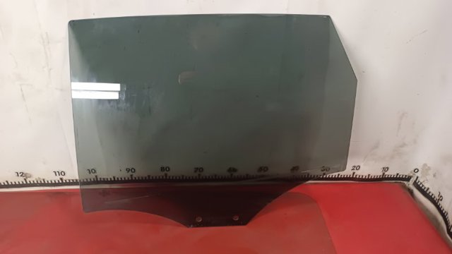 Скло задньої двері лівої 8R0845205G VAG