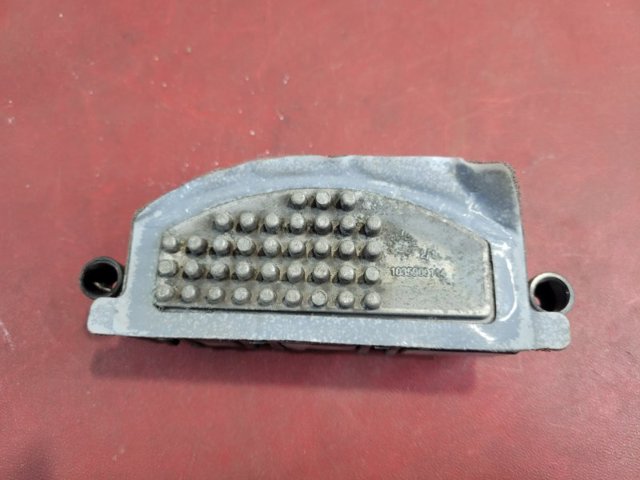 Резистор обігрівача 8T0820521F VAG