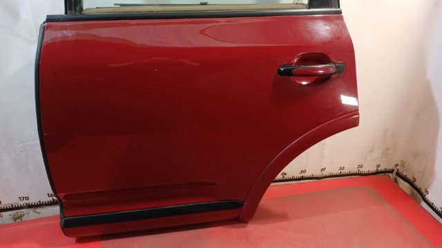 Двері пасажирськи задні ліві 95553301106 PORSCHE