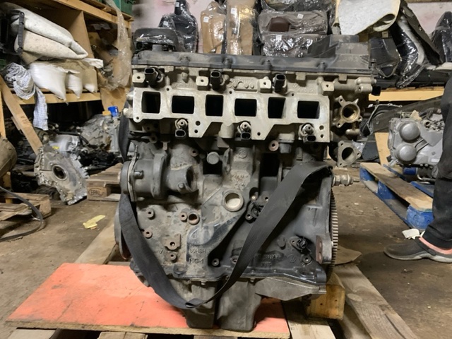 Двигун у зборі 95810093701 PORSCHE