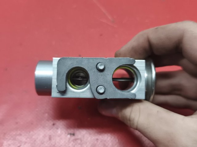 Клапан TRV, кондиціонера AV6N19849AB FORD