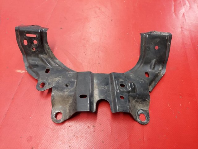 Кронштейн замку капоту BCJH5215Y MAZDA