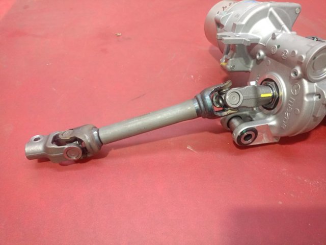 Карданчик вала рульової колонки, нижній BDTS32090C MAZDA