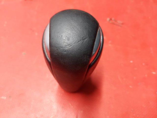 Рукоятка важеля КПП BHN446030H MAZDA