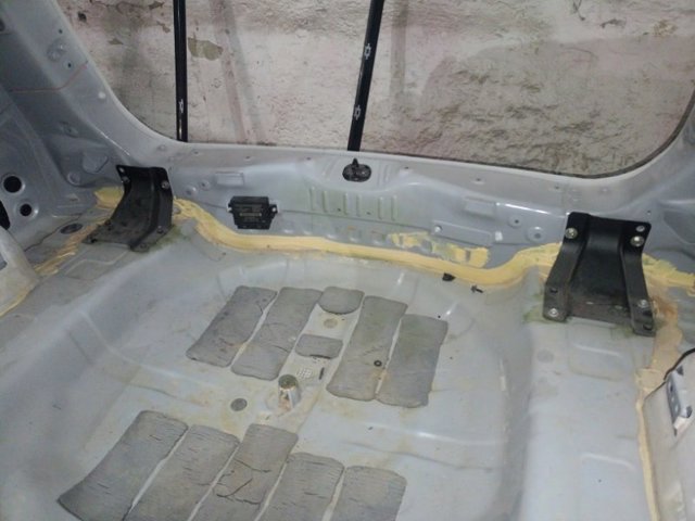 Задня панель багажника G91106RRMA NISSAN
