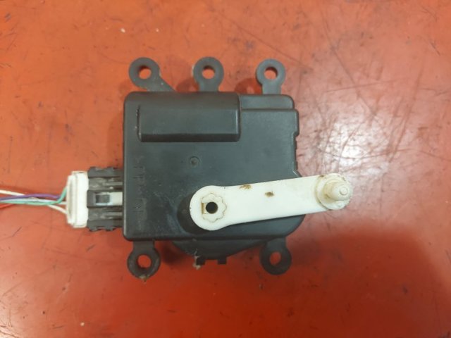 Привід системи автоматичного управління обігрівачем KD4761A60 MAZDA