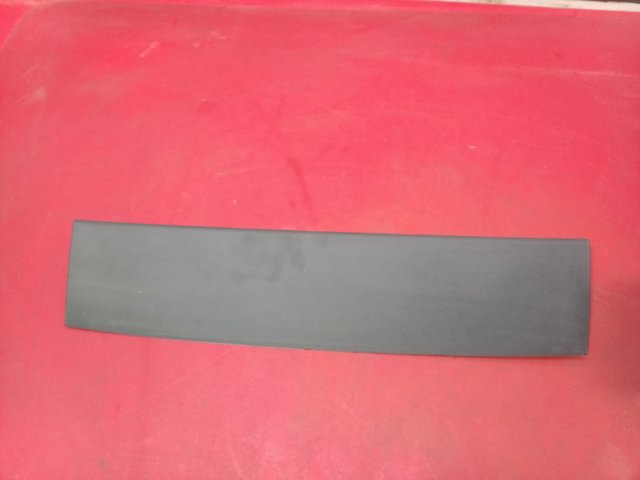 Облицювання багажника п'ятих дверей LJ8Z5841308AA FORD