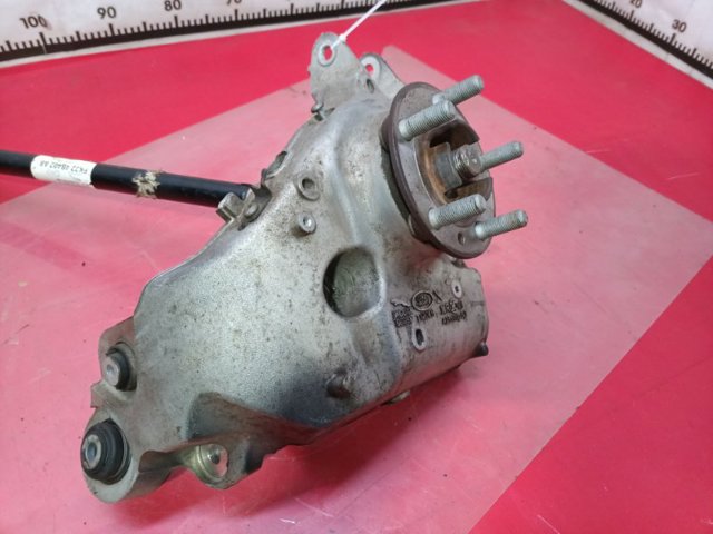 Кулак поворотний лівий LR087650 LAND ROVER