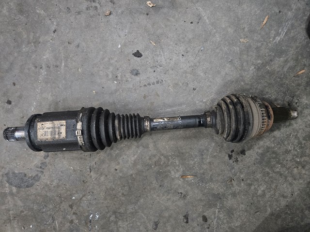 Піввісь передня ліва 31607558949 BMW