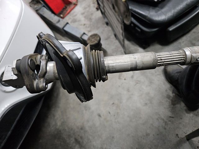 Вал рульової колонки, нижній 32306862031 BMW