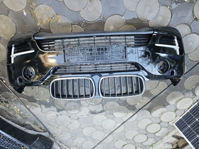 Бампер передній 51117394935 BMW