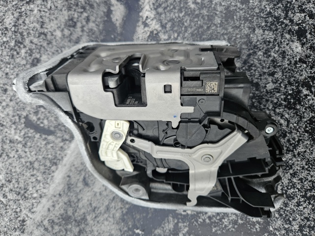 Внутрішній дверний замок 51229464890 BMW