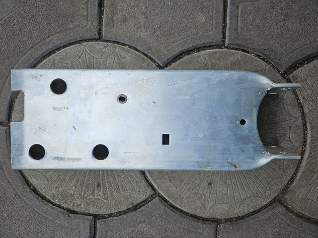 Кронштейн підсилювача переднього бампера 51647274658 BMW