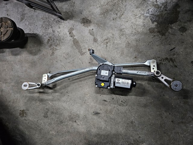 Трапеція склоочисника 61617478615 BMW