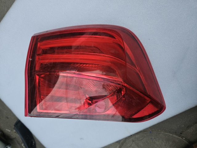 Задня ліва зовнішня фара 63217313039 BMW