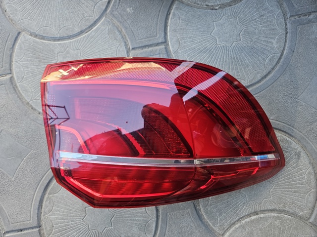 Задня ліва зовнішня фара 63217314861 BMW