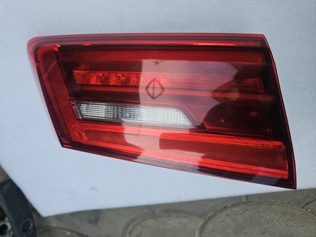 Задня ліва внутрішня фара 63217420455 BMW