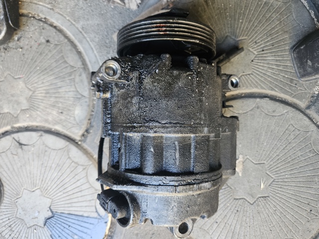Компресор холодоагенту 64529185144 BMW